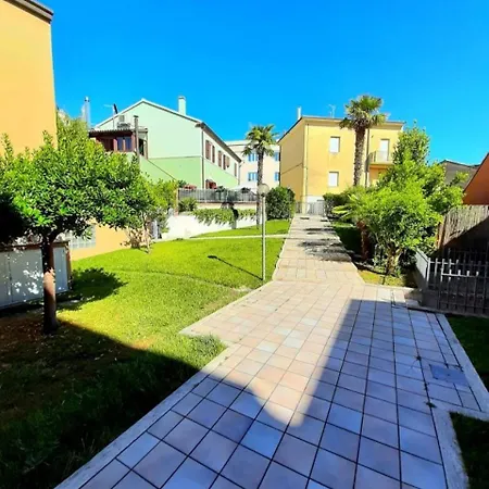 Apartament Trilocale Annamaria In Centro A Numana, Con Garage *